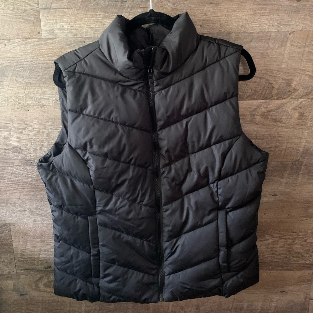 Aeropostale Puffer Vest- Black sz XL